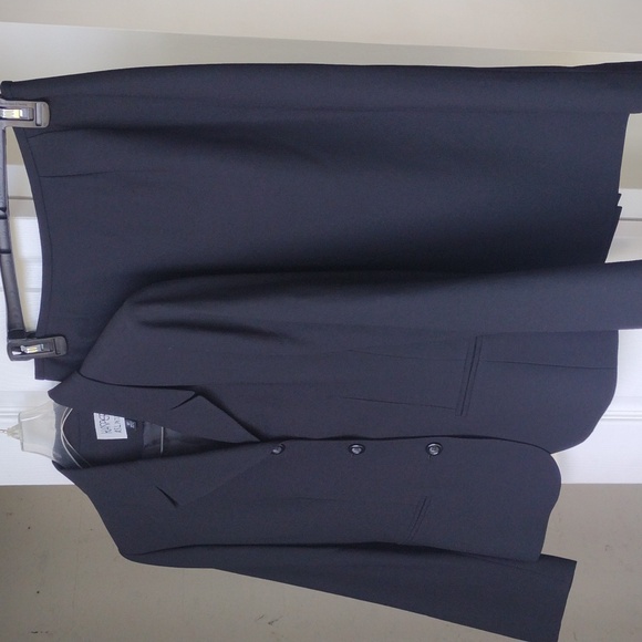 Kasper Black Blazer and Skirt Set Size 6 Petite - Picture 17 of 17